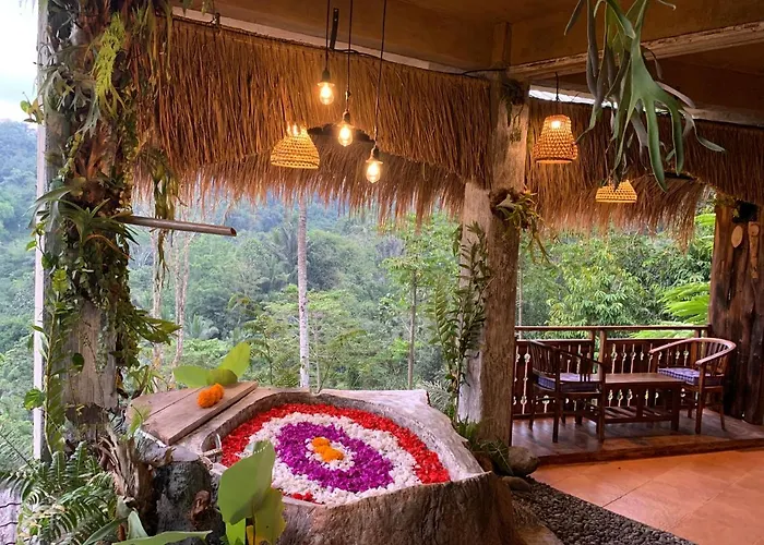 Bali Inang Jungle View ロッジ